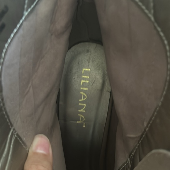 Taupe zipper boot heels - Picture 4 of 6